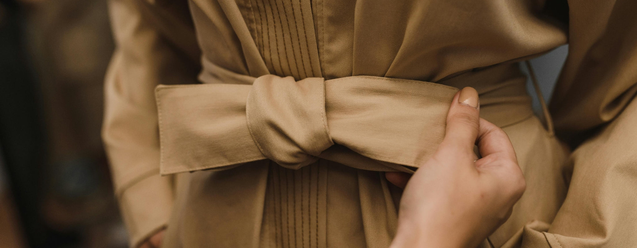 Ceinture large femme : pour quelle silhouette ?